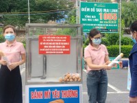 Triển khai chương trình phát bánh mỳ từ thiện tại Bệnh viện đa khoa tỉnh Cao Bằng