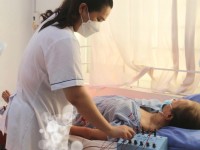 Điều trị cổ vai gáy bằng Y dược cổ truyền tại Bệnh viện đa khoa tỉnh Cao Bằng