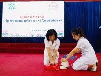 Bệnh viện đa khoa tỉnh Cao Bằng phối hợp với Bệnh viện Bạch Mai tổ chức tập huấn chuyên môn cho nhân viên y tế.