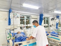 Cấp cứu người bệnh thận ứ mủ, sốc nhiễm khuẩn trên nền suy thận