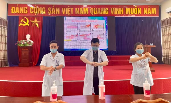 Bệnh viện đa khoa tỉnh Cao Bằng hưởng ứng Ngày vệ sinh tay Thế giới 2025 'Không vệ sinh tay - Đeo găng tay cũng vô nghĩa'