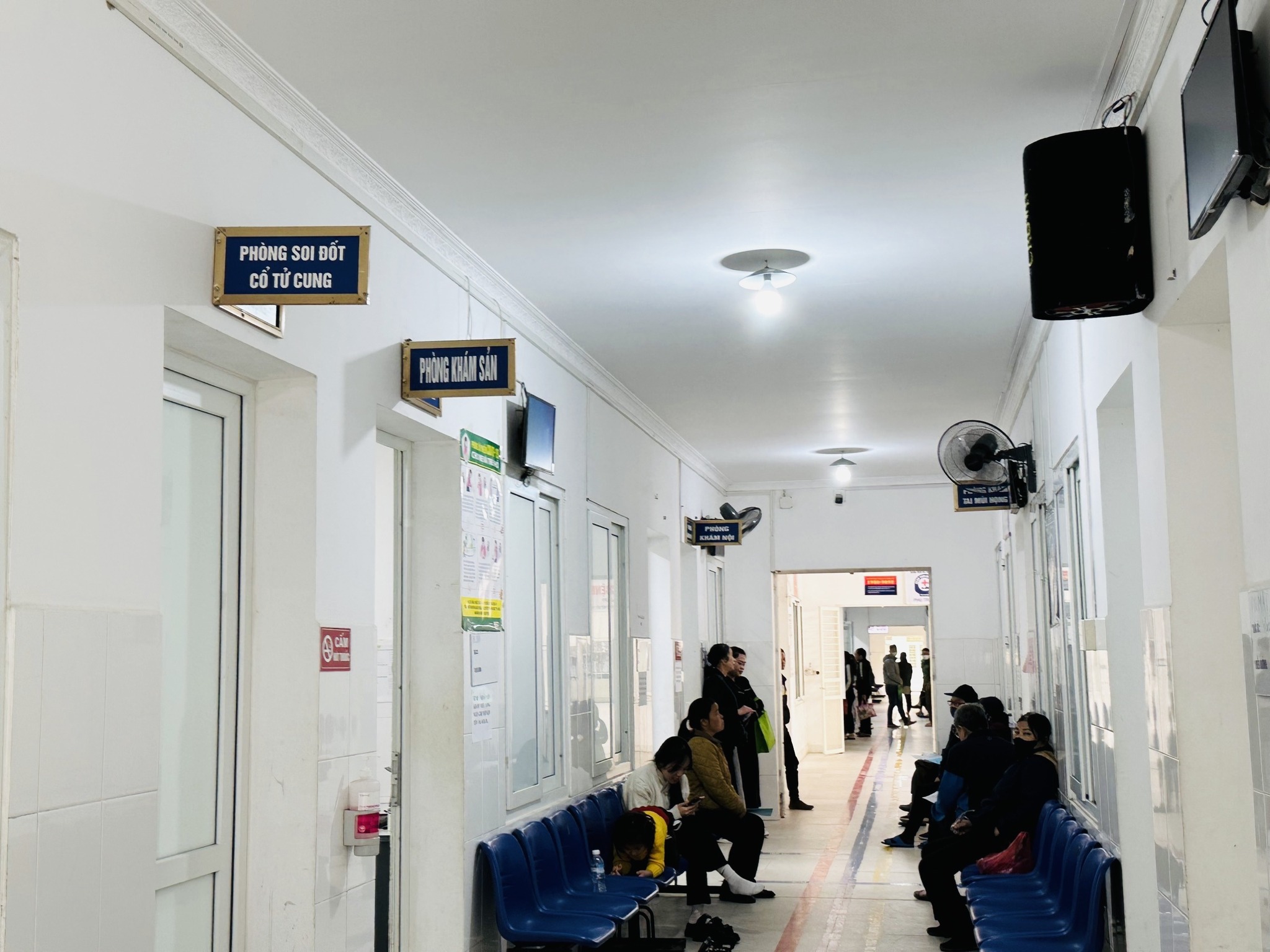 Tiếp nhận cấp cứu 01 bệnh nhân chửa ngoài tử cung vỡ trong tình trạng nặng nề.