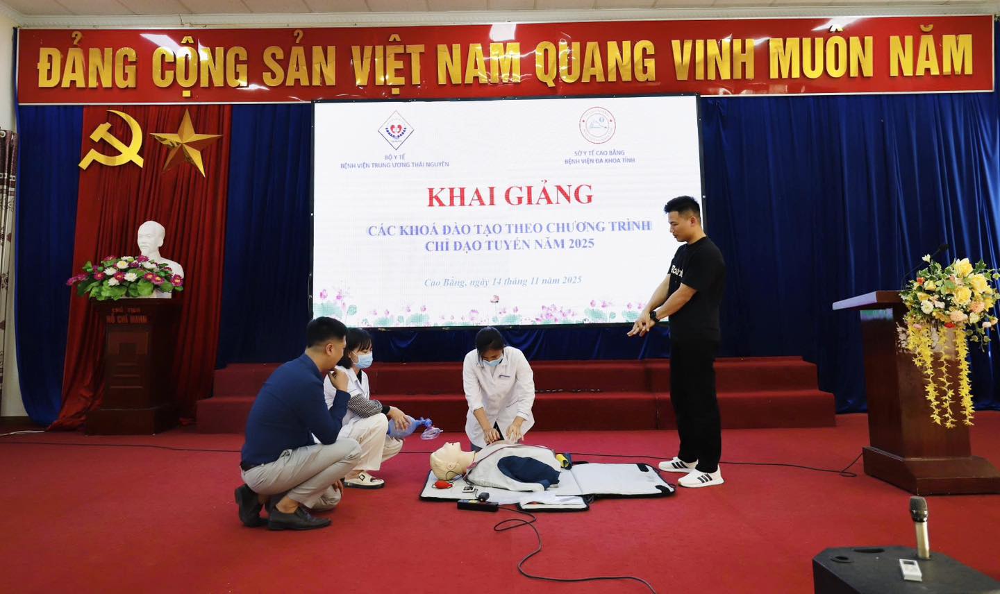 Bệnh viện Trung ương Thái Nguyên tổ chức chương trình Chỉ đạo tuyến năm 2025 tại Bệnh viện đa khoa tỉnh Cao Bằng