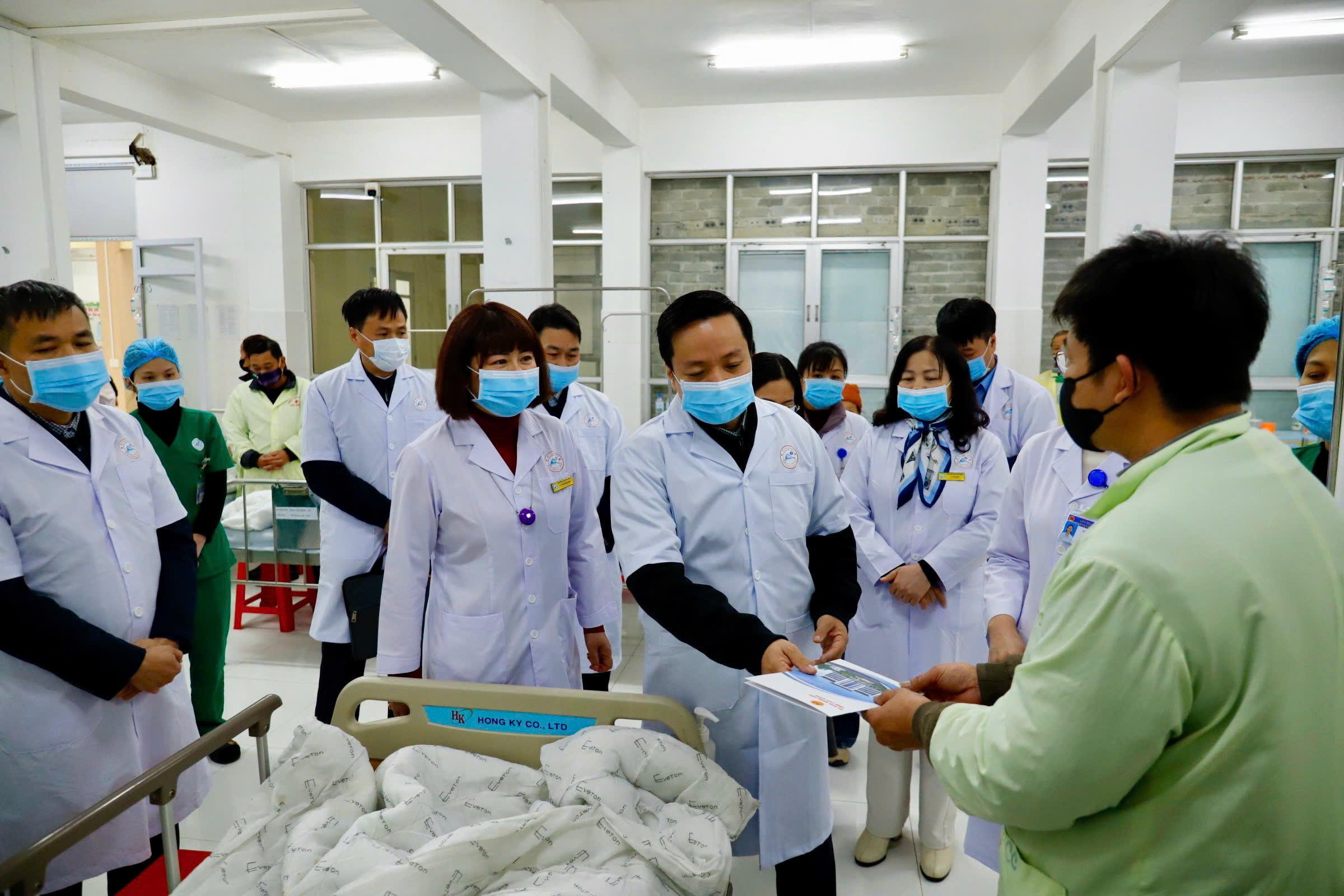 2041102081186179016 (1)