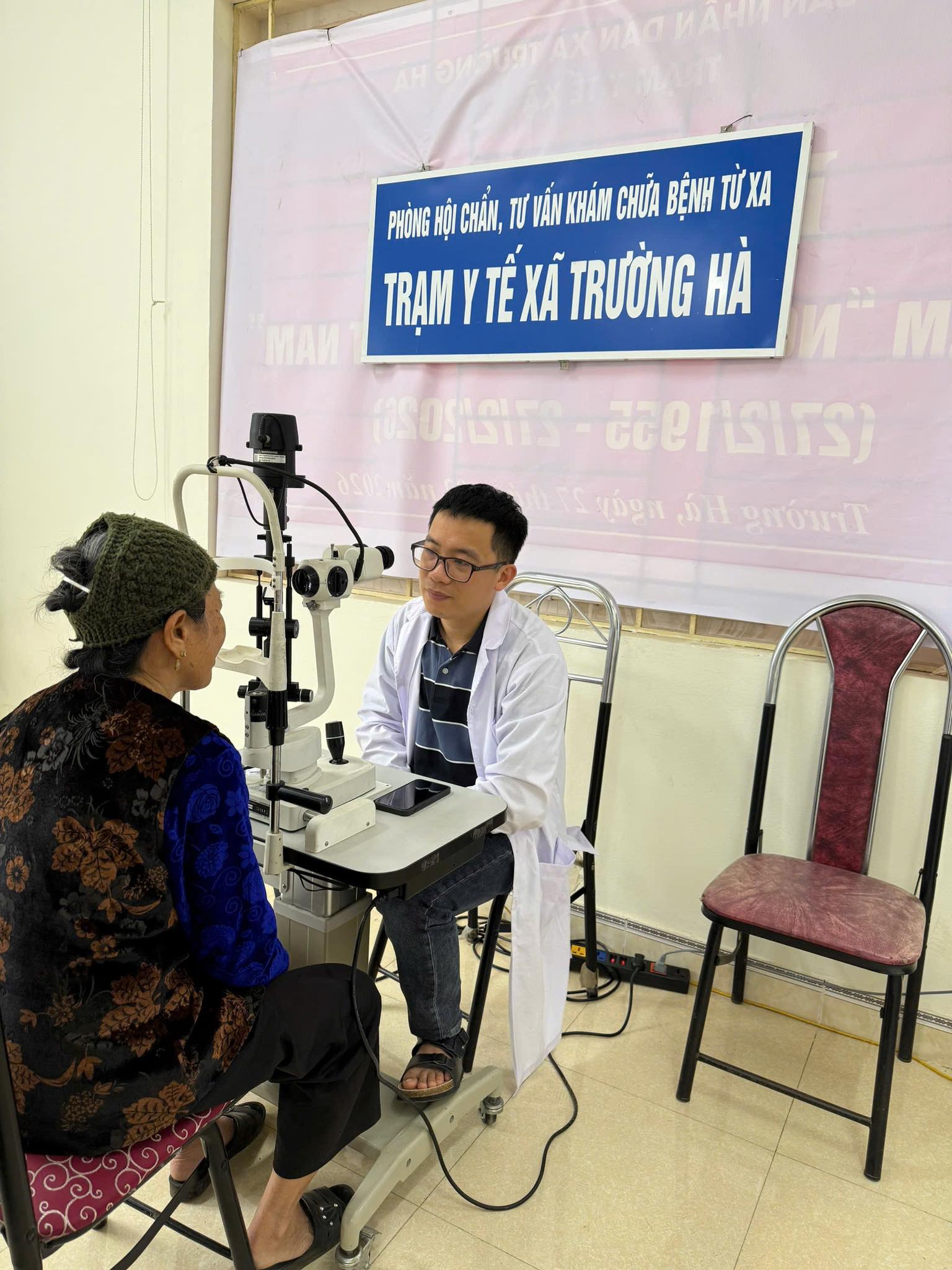 Bệnh viện Đa khoa tỉnh Cao Bằng phối hợp khám sàng lọc đục thủy tinh thể tại cơ sở, mang lại ánh sáng cho người cao tuổi